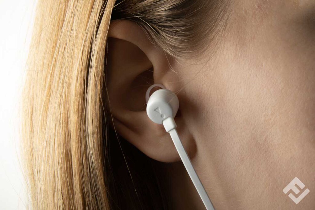 earbud_in_use