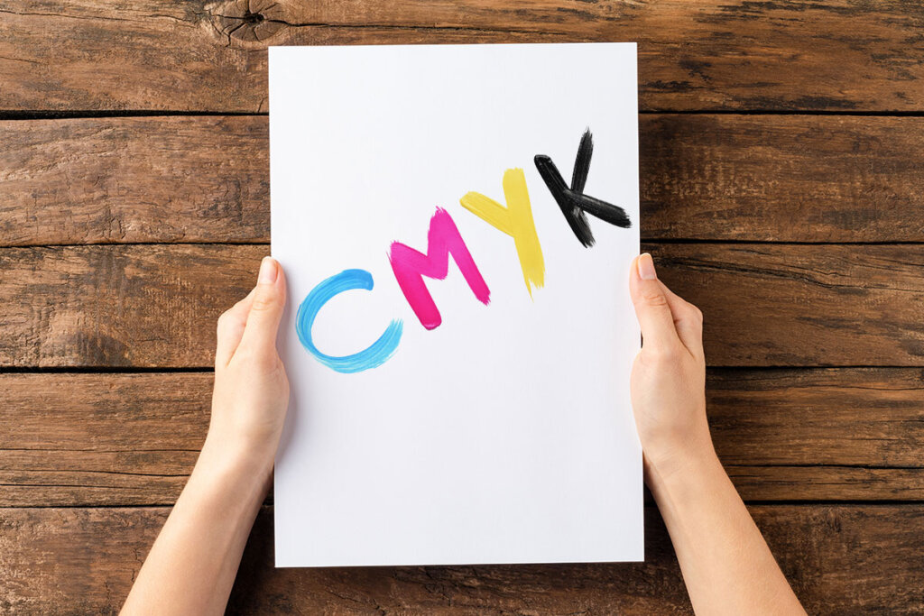 CMYK impreso en color